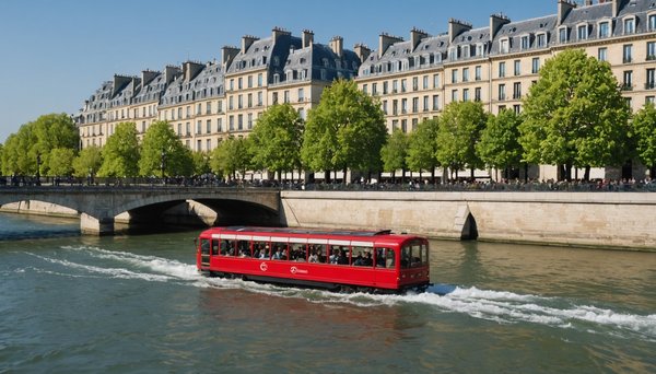 Le meilleur hop on hop off à paris : découvrez la seine facilement
